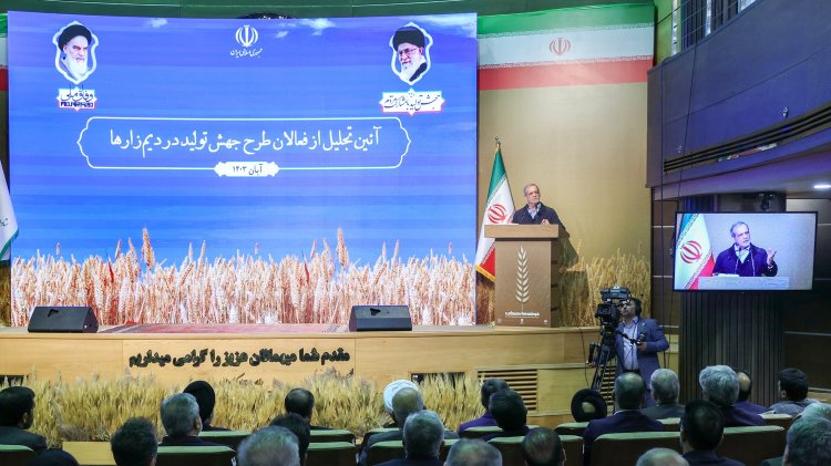 پرتکرارترین توصیه بنده به وزرا و مدیران دولت تلاش برای جلب رضایتمندی مردم است/ باید با تقویت بنیه اقتصادی کشور در جنگ اقتصادی نیز مشت محکمی بر دهان دشمن بکوبیم