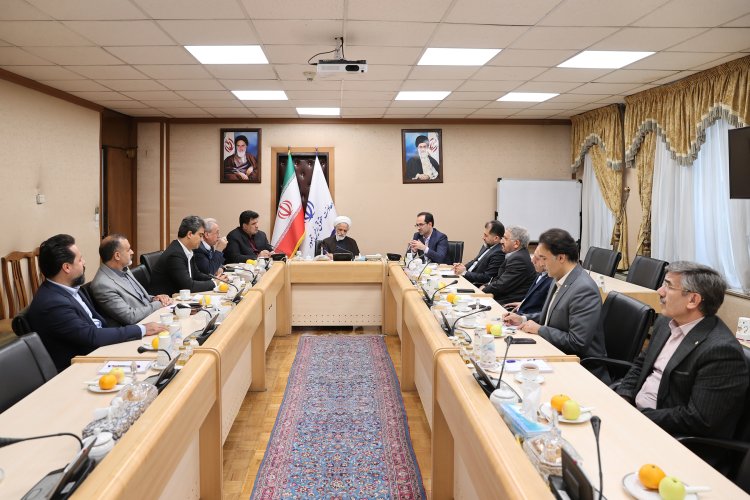 پیچیدگی‌های پیشرفت‌های بشری نیاز به وکلا را بیش از پیش افزایش داده است