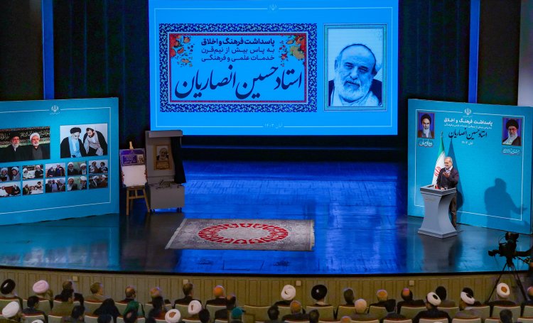 رفتار و عمل استاد انصاریان فراتر از سخن ایشان مردم را جذب می‌کند
