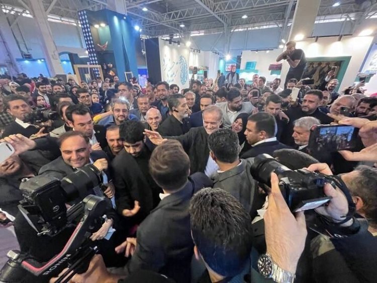 بازدید دکتر پزشکیان از سی و هفتمین نمایشگاه ملی صنایع دستی
