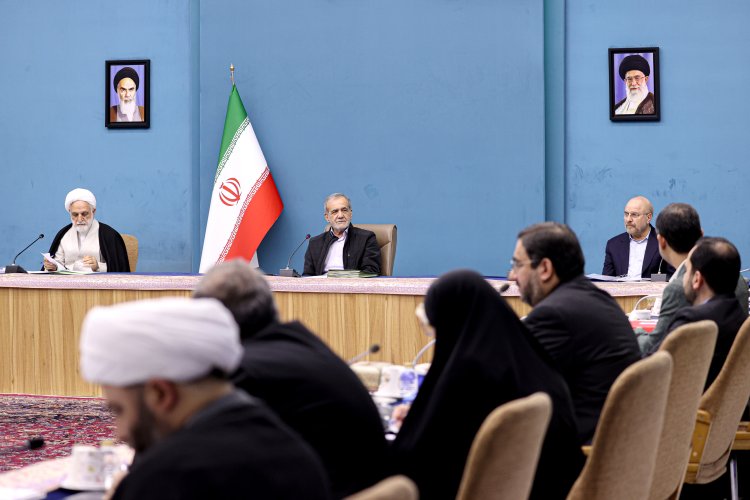 تاکید دکتر پزشکیان بر بهره‌گیری از ظرفیت علمی فرهنگستان‌ها، اصلاح مصوبه تشکیل سازمان ملی سنجش زیر نظر رئیس جمهور و اصلاح نظام ارزشیابی نیروی انسانی

