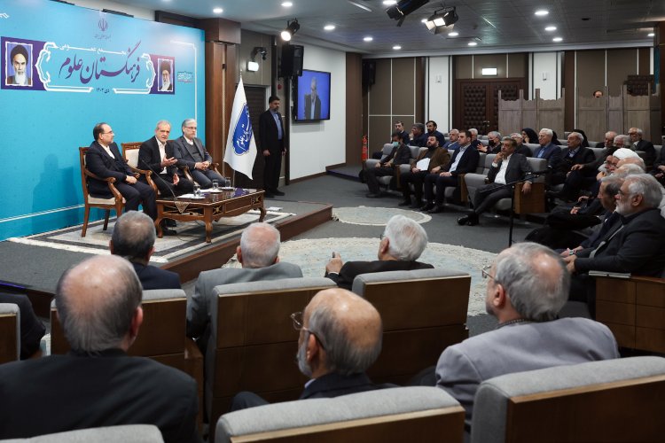 عبور موفق از بحران‌ها صرفا با اتکا به دانش، تخصص و تجربه اهالی علم و فن ممکن است