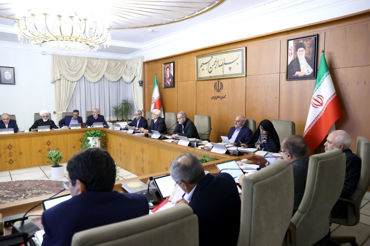 قوی‌ترین سلاح برای ایستادگی در برابر دشمنان حفظ همبستگی و ایجاد امید و دلگرمی در مردم است
