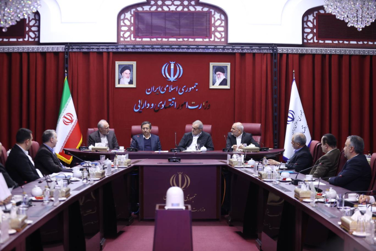 سیاستگذاری‌های اقتصادی در شورای‌عالی هماهنگی اقتصادی اتخاذ شده و مقصر جلوه دادن یک نفر بی‌انصافی است

