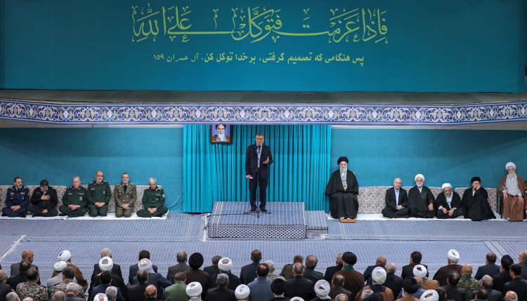 هیچ قدرتی نمی‌تواند ملّتی را که به خدا تکیه دارد و پشت سر رهبرش، متحد حرکت می‌کند، شکست دهد

