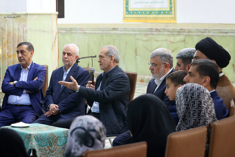 امروز دیگر کسی حرف خوب بدون عمل را از ما قبول نمی‌کند
