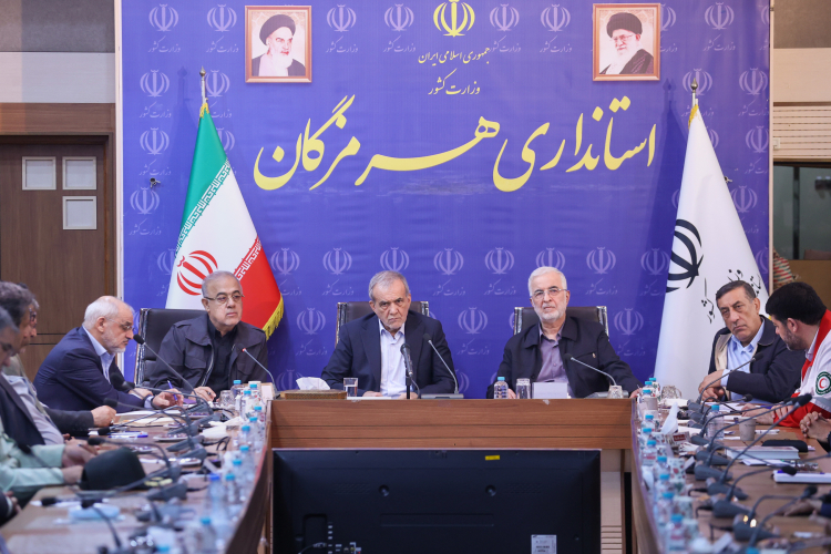 استمرار وضعیت فعلی و نگهداری حجم بالای کانتینرها بدون ساماندهی در بنادر پذیرفتنی نیست