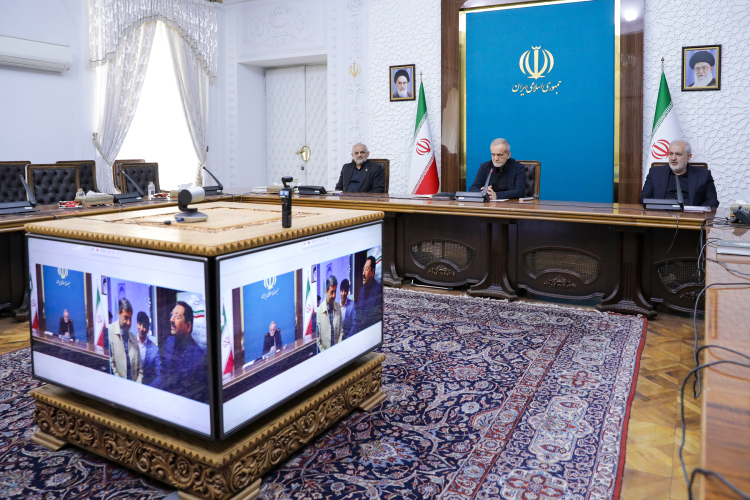 افتتاح فاز نخست نیروگاه خورشیدی «آفتاب شرق» فولاد مبارکه اصفهان
