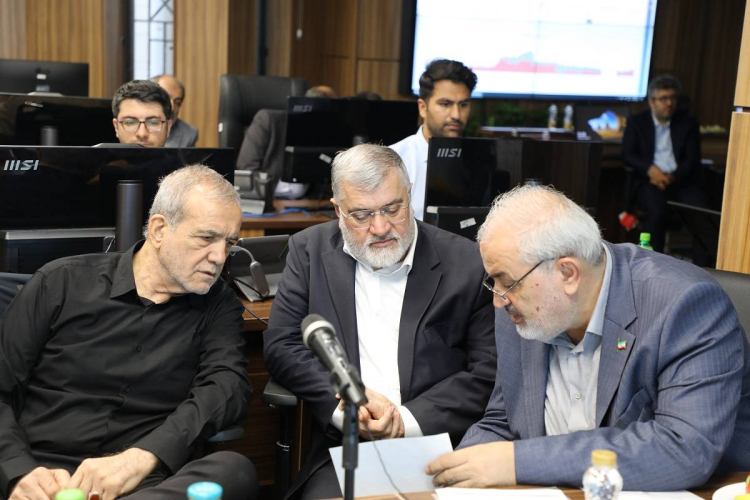 تمامی اجزای توسعه در کشور باید منوط به تمهید تامین آب باشد/ همه دستگاه‌ها برای رفع موانع احداث نیروگاه‌های تجدیدپذیر همکاری جدی داشته باشند