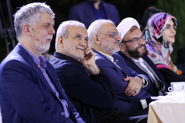 دکتر پزشکیان در مراسم نکوداشت روز خبرنگار حضور یافت
