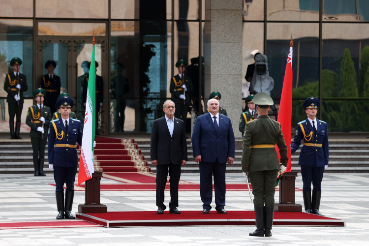 استقبال رسمی رئیس جمهور بلاروس از دکتر پزشکیان
