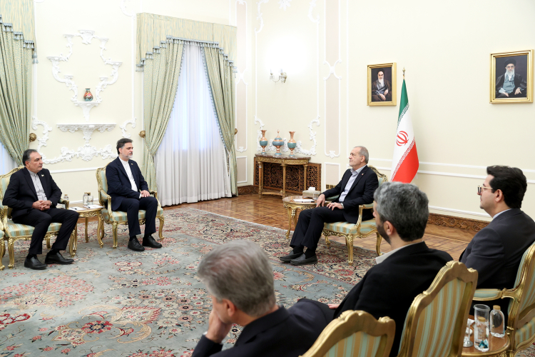 دیدار سفرای جدید ایران در کرواسی و ماداگاسکار با دکتر پزشکیان
