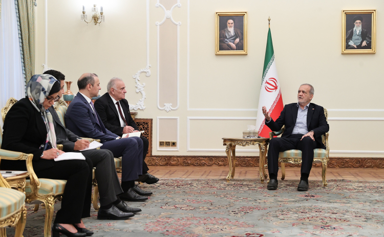 باید به‌گونه‌ای حرکت کنیم که هیچ قدرت خارجی نتواند خللی در روابط دوستانه ایران و ارمنستان ایجاد کند
