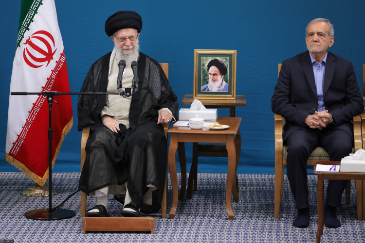 دیدار دکتر پزشکیان با رهبر انقلاب اسلامی پیش از حضور در مجمع عمومی سازمان ملل