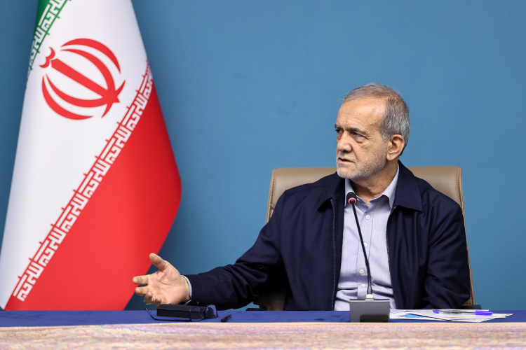 دیدار دکتر پزشکیان با مدیران ارشد صنعت هسته‌ای
