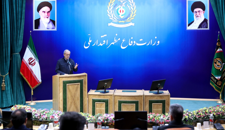 ظرفیت‌های وزارت دفاع و نیروهای مسلح می‌تواند کمک بزرگی به ساماندهی ناترازی‌ها کند
