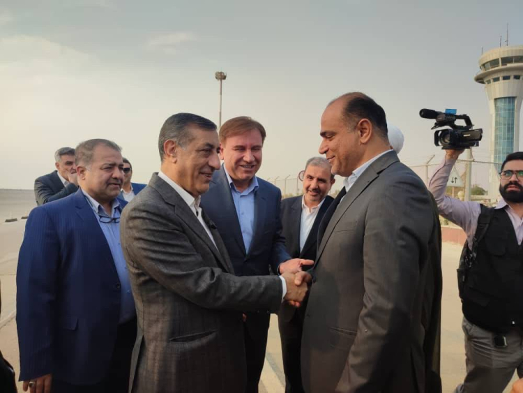 معاون اجرایی رئیس جمهور وارد عسلویه شد