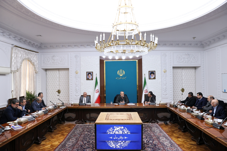  رویکرد دولت سهیم کردن صنعتگران و تولیدکنندگان در تصمیم‌گیری‌ها است/ رفع مشکل نقدینگی صنایع و تولیدی‌ها در دستور کار است/ برای تأمین انرژی پایدار مورد نیاز بخش صنعت و تولید در سال آینده برنامه داریم

