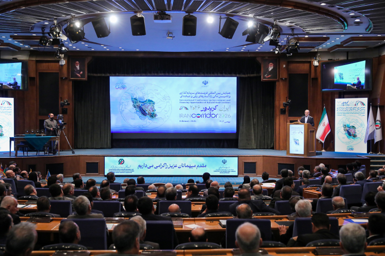 مسیرهای ترانزیتی، راه صلح، توسعه و تضمین امنیت منطقه است/ تأمین مالی پروژه‌های راهبردی حمل‌ونقل با جدیت پیگیری می‌شود
