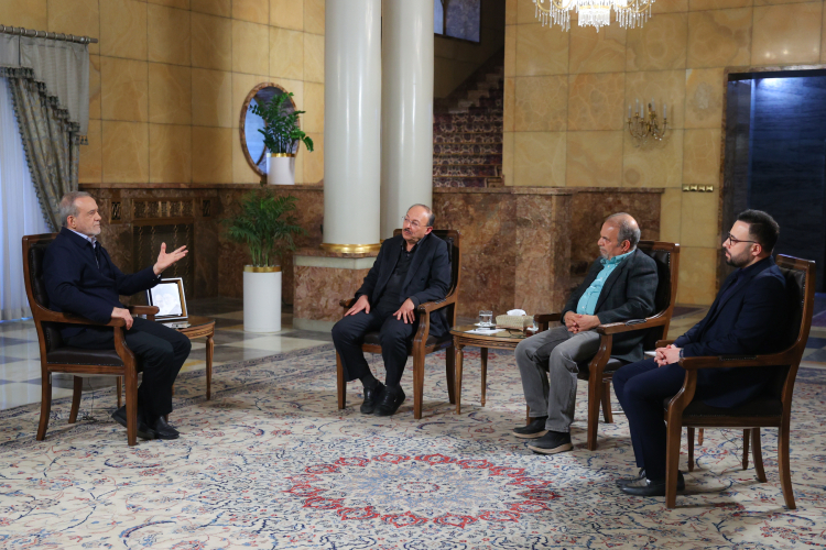 گفت و گوی آزاد دکتر پزشکیان با سه تن از فعالان دانشگاهی ، سیاسی و رسانه ای