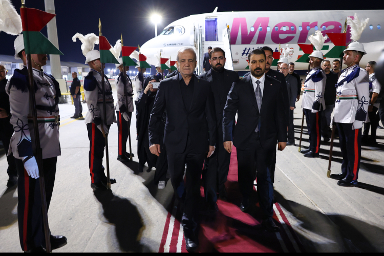 دکتر پزشکیان وارد نجف اشرف شد
