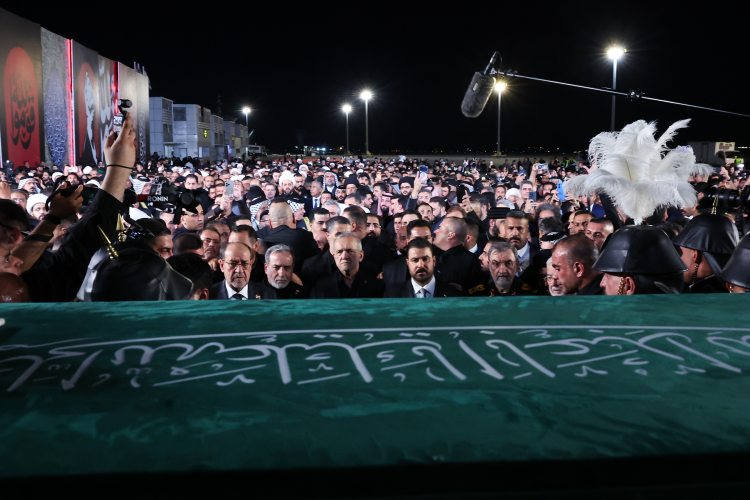 آیین رسمی استقبال از پیکر مطهر رهبر عظیم‌الشأن انقلاب اسلامی در نجف اشرف