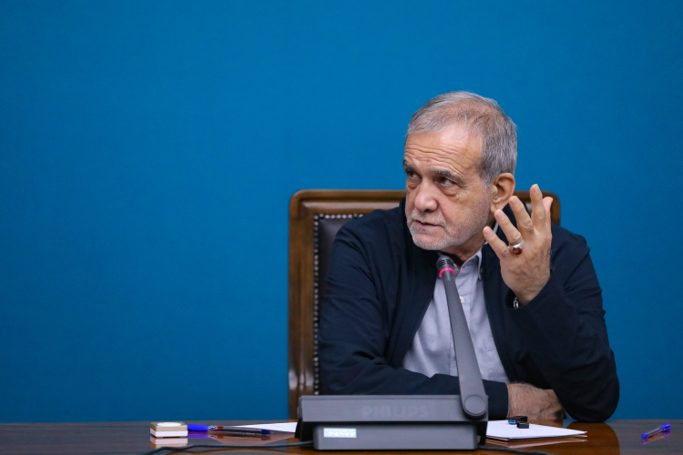 دولت در مدیریت فرایند اصلاح الگوی مصرف پیشگام است/ از هیچ تلاشی برای حمایت از چرخه تولید فروگذار نخواهیم کرد