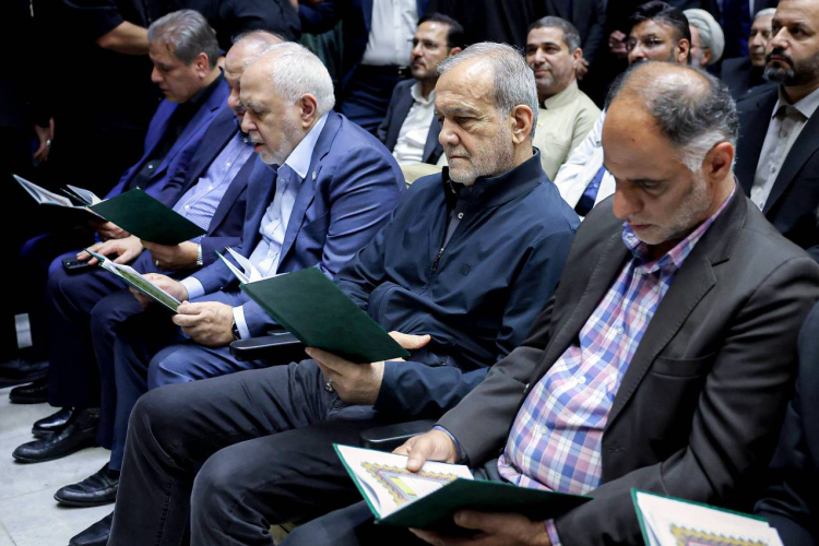 حضور دکتر پزشکیان در مراسم یادبود مرحوم احمد ناطق نوری

