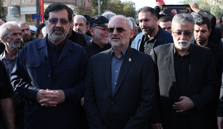 حضور دکتر حاجی‌میرزایی در مراسم تشییع پیکر پدر  شهید والامقام امیر سپهبد موسوی 
