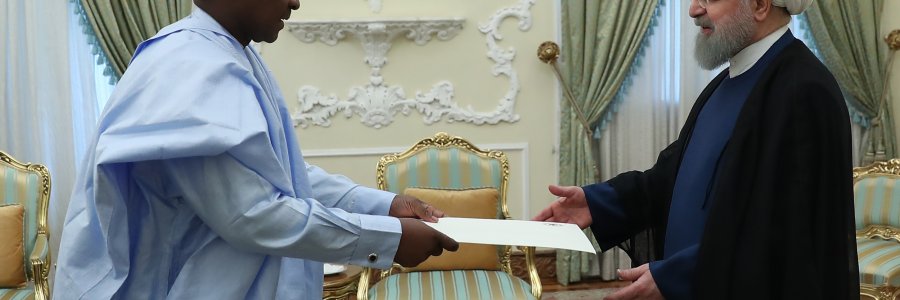 تقدیم استوارنامه سفیر نیجریه