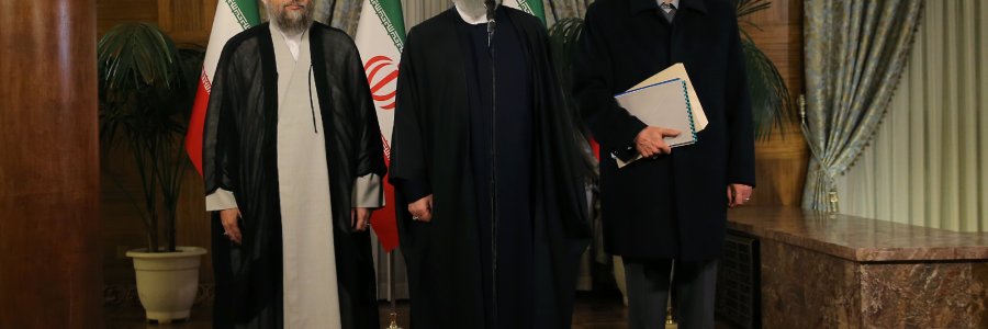 در جلسه روسای قوای مجریه، مقننه و قضاییه :
دستور هیات دولت از فردا بررسی لایحه بودجه 97 است؛ امیدواریم به موقع لایحه تقدیم مجلس شود
