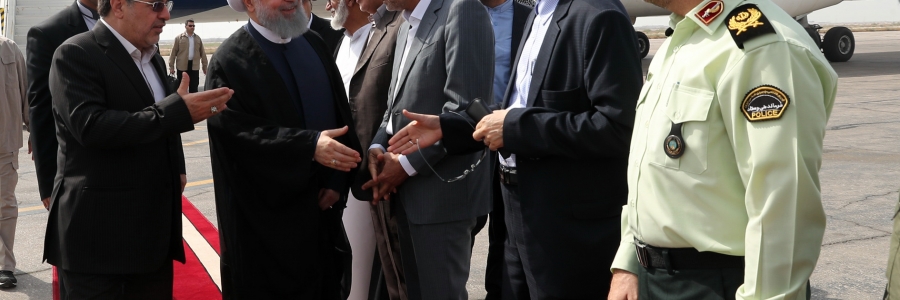 دکتر روحانی در فرودگاه بندرعباس
