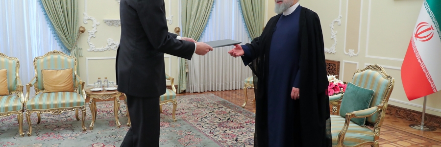 تقدیم استوارنامه سفیر انگلیس