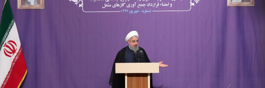 رئیس جمهور در مراسم افتتاح طرحهای بزرگ پتروشیمی مرجان ، دماوند و پردیس
