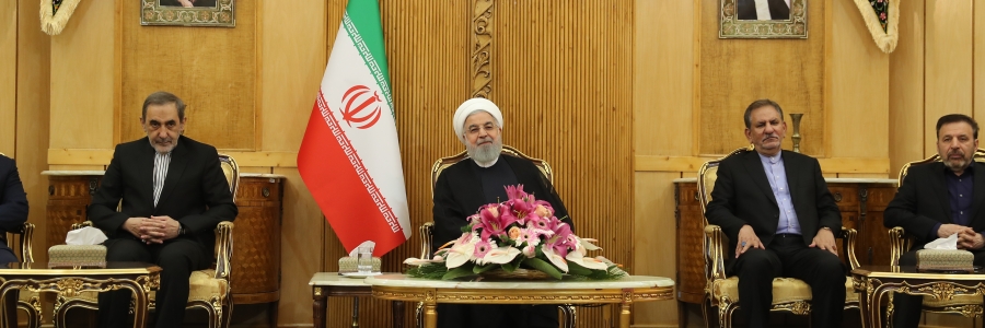  دکتر حسن روحانی در بدو ورود به تهران و در جمع خبرنگاران