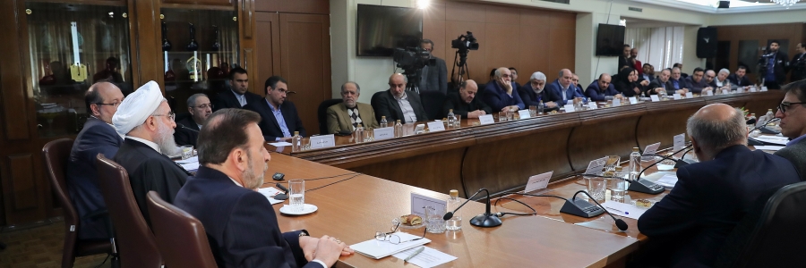 در جمع معاونین و مدیران وزارت تعاون، کار و رفاه اجتماعی:
قول داده ام سال ۹۸ سال واگذاری بزرگ شرکتهای شستا باشد/بارها رهبری به من فرمودند که نیروهای مسلح باید دست از اقتصاد بردارند و وظایف خود را انجام دهند

