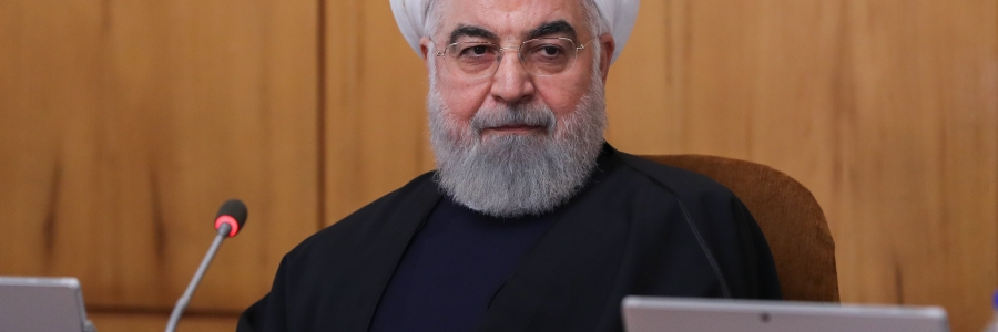 مردم بزرگ و عزیز اینکه این جناح یا آن جناح، این بیاید و آن بیاید. اینها برای این روزها و تا روز 2 اسفند است. هر که و از جناحی به مجلس برود او نماینده مجلس ما است. آنجا جای قهر نیست. اینجا اگر ما تلاش می‌کنیم و می‌گوییم این جناح باید برود و یکی می‌گوید آن جناح باید برود، اشکال ندارد هر کسی سلیقه‌ای دارد. به هر حال آنهایی که وارد مجلس شدند دیگر نماینده ما هستند.

 طبق قانون اساسی فردی که وارد مجلس می‌شود در برابر کل ملت ایران مسئول است نه در برابر حوزه انتخابیه و نه در برابر جناح خودش بلکه در برابر کل ملت ایران مسئول است. وظیفه‌اش، وظیفه ملی است، همه باید در اجرای حقوق‌مان، در اجرای اصول قانون اساسی و در اجرای وظایف‌مان همیشه اصل 40 قانون اساسی را مد نظر داشته باشیم.

هیچ‌کس نمی‌تواند در اعمال حق خودش به ضرر منافع ملی کاری انجام دهد چه دولت، چه مجلس، چه قوه قضائیه. همه باید اصل 40 قانون اساسی را بالای سرشان بزنند. اهلاً و سهلاً شما حق دارید ولی در اعمال حق، نمی‌توانید در زمان و مکان و شیوه، اعمال حق بکنید که به منافع ملی لطمه بخورد.