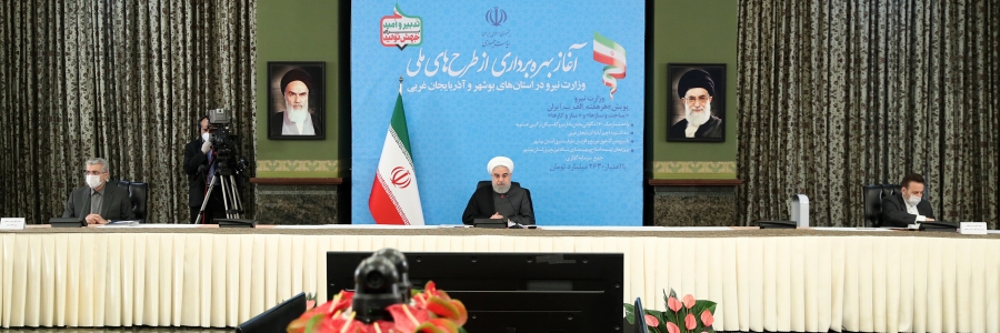 درود می‌فرستیم به همه ایثارگران و تلاش‌گران پدیدآورنده حماسه 15 خرداد سال 42، مردم ما به خوبی می‌دانند که نهضت اسلامی از سال 41 شروع و آغاز شد اما یکی از مقاطع اوج این نهضت در سال 42 بود. آغاز سال 42 داستان مدرسه فیضیه و کشتار طلاب را در دوم فروردین سال 42 را شاهد بودیم که اولین اوج نهضت اسلامی بود که فیضیه در واقع متکفل آن بود و دومین اوج در سال 42 به 15 خرداد مربوط می‌شود. 

....
حادثه 15 خرداد یک حادثه معمولی نبود شاید هیچ‌کس فکر نمی‌کرد به خاطر دستگیری رهبر نهضت و مرجع بزرگ شیعیان امام این چنین حرکتی در سراسر ایران به وجود بیاید و مردم این چنین در راه نهضت اسلامی ایثار و فداکاری را انجام بدهند.

.....

15 خرداد در واقع به معنای حضور مردم در صحنه، ایثار مردم برای انقلاب اسلامی و فداکاری مردم و همانطور که مردم می‌دانند بعضی از نزدیکان شاه در خاطرات خود اعلام کردند که اگر قیام 15 خرداد که تا بعدازظهر ادامه پیدا کرده بود تا شب ادامه پیدا می‌کرد شاه آماده فرار بود و خودش را آماده کرده بود که از کشور فرار کند.

بنابراین حادثه، حادثه بسیار مهمی بود، برای ما 15 خرداد روز تاریخی است و ما به روان همه شهیدا
