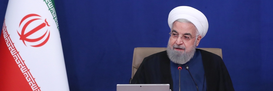 قبل از این دولت در سال های 91 و 92 نفت ما دچار تحریم شد و ناچار بودیم نفت را به طرق دیگری بفروشیم، ببینید چه فسادی در این مدت کوتاه رخ داد و در یک نمونه معروف میلیاردها دلار پول ملت را بردند و هنوز معلوم نیست که این پول کجا رفته است/ دور زدن تحریم یعنی مبارزه با ظلم و جلاد ، ما هم در این سه سال و نیم تحریم را دور زدیم اما هیچ فسادی نبود/ اینکه دولتی در شرایط سخت اقتصاد را سالم و بدون حاشیه ها پیش می برد، افتخار آمیز است 