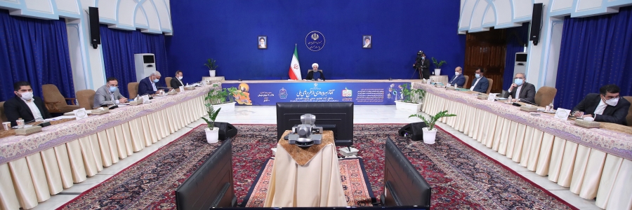 أرغم الشعب الايراني أنف العدو بفضل صموده أمام الحرب الاقتصادية المفروضة عليه/ السبب الرئيسي لتدشين أيام الخميس كل أسبوع هو ان الحظر و الحرب الاقتصادية لايقدران عرقلة تنمية البلاد و رقيها و تزايد الانتاج في ايران/ المناطق الحرة و الاقتصادية أصبحت مناطق مصدرة و منتجة بدل ان تكون مستوردة و مستهلكة/ يجب ان تكون المناطق الحرة و الاقتصادية المتميزة رائدة في استقطاب الاستثمار الأجنبي/ من المتوقع ان تتم ازالة الحظر قريبا و سيتدفق الاستثمار نحو ايران