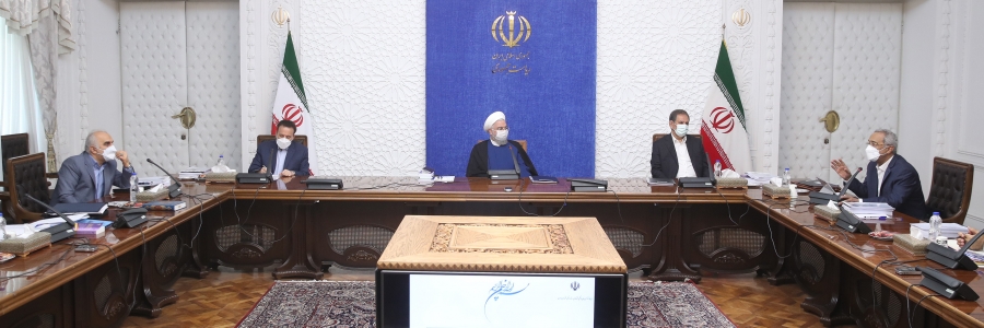 الخبرة الدقيقة برؤية اقليمية و التجنب عن الوعود غير العملية من ميزات رحلات الحكومة للمحافظات/ حصيلة هذه الرؤية الحكومية في الرحلات المحافظية هي الحيلولة دون اهدار مصادر البلاد و تعزيز الثقة الشعبية لتحقيق وعود الحكومة/ تمت متابعة أوامر سماحة القائد الأعلي للثورة الاسلامية بشأن رحلات الي المحافظات بجد/ شهدنا تنفيذ السياسات المرتبطة بالاقتصاد المقاوم التي رسمها سماحة القائد الأعلي للثورة الاسلامية في الرحلات المحافظية/ دعا جميع الباحثين و المحاولين في الاعلام الي نشر الحقائق عن الحرب الاقتصادية الأميركية و انتصار الشعب في هذه الحرب