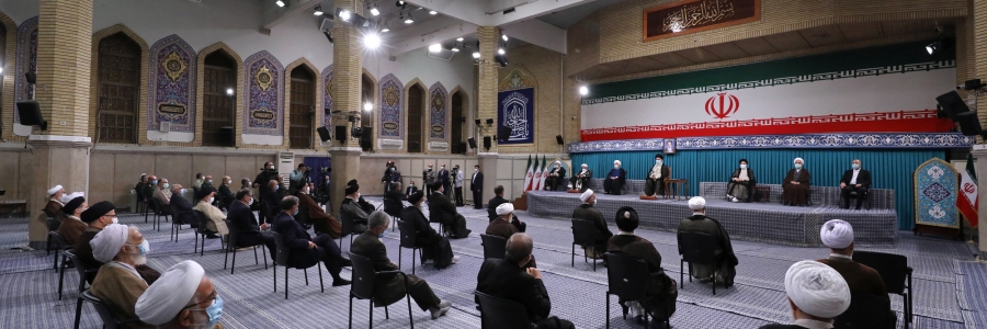  برنامه تحولی دولت مستند به سند بسیار ارزشمند بیانیه گام دوم انقلاب اسلامی . ما حتما دنبال رفع تحریمهای ظالمانه خواهیم بود اما سفره مردم و اقتصاد را شرطی نخواهیم کرد