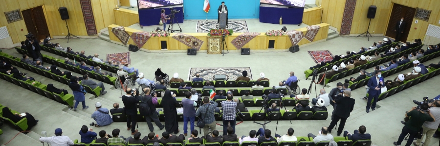 دیدار رئیس جمهور با نخبگان ، علماء ، خانواده شهدا ، ایثارگران و جمعی از اقشار مختلف مردم استان البرز