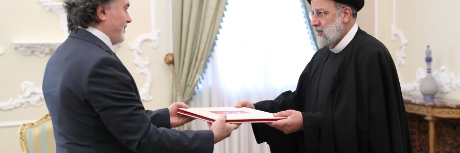 تقدیم استوارنامه سفیر ترکیه