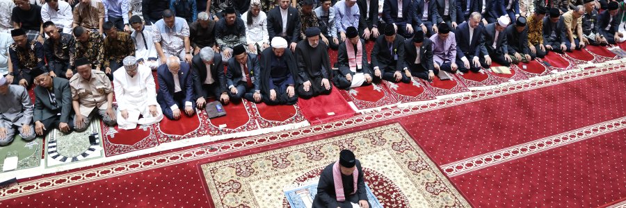 حضور در اجتماع نمازگزاران مسجد استقلال جاکارتا