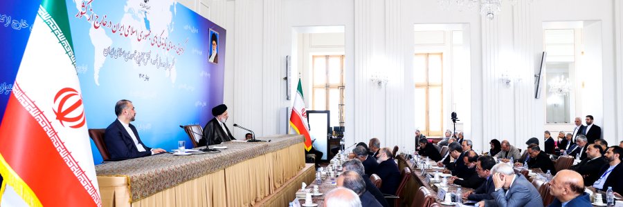 در تعیین خطوط سیاست خارجی خود منتظر اخم و لبخند کسی نیستیم/ وزارت خارجه برای همکاری با هر کشوری متناسب با اقتضائات آن برنامه داشته باشد/ این ادراک که چون ایران تحریم است کسی حاضر به همکاری با ما نیست، کاملا غلط است