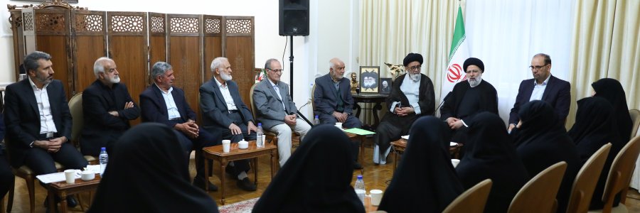 نشست صمیمانه با تعدادی از خانواده شهدای آذربایجان شرقی