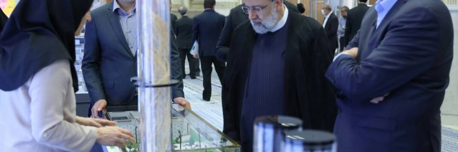 بازدید رئیس جمهور از نمایشگاه دستاوردهای صنعت هسته ای