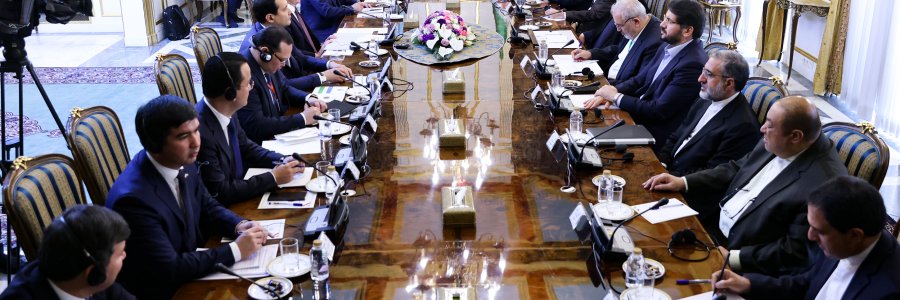 دکتر رئیسی: جمهوری اسلامی ایران مانعی پیش‌ روی مسیر گسترش روابط با کشورهای همسایه نمی‌بیند/ تاکید بر لزوم تهیه نقشه راه برای گسترش همکاری‌ها و عملی شدن تفاهمات صورت گرفته میان ایران و ازبکستان/ میرضیایف: فاصله طولانی 20 ساله برای سفر به ایران ناشی از غفلت گذشتگان برای استفاده از ظرفیت‌های متقابل دو کشور بود/ ازبکستان به تجربیات موفق ایران در مسیر پیشرفت نیاز دارد