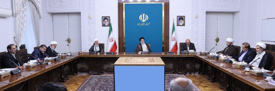همه ظرفیتها برای کاهش آسیب‌های اجتماعی به کار گرفته شوند/ توجه به قانون و پایبندی به اجرای آن زمینه ای برای تفاهم اجتماعی است/مطالبه عمومی از مسئولان سالم سازی فضای فرهنگی و مقابله جدی با اقدامات سازمان یافته در جهت حیازدایی از جامعه  اسلامی است